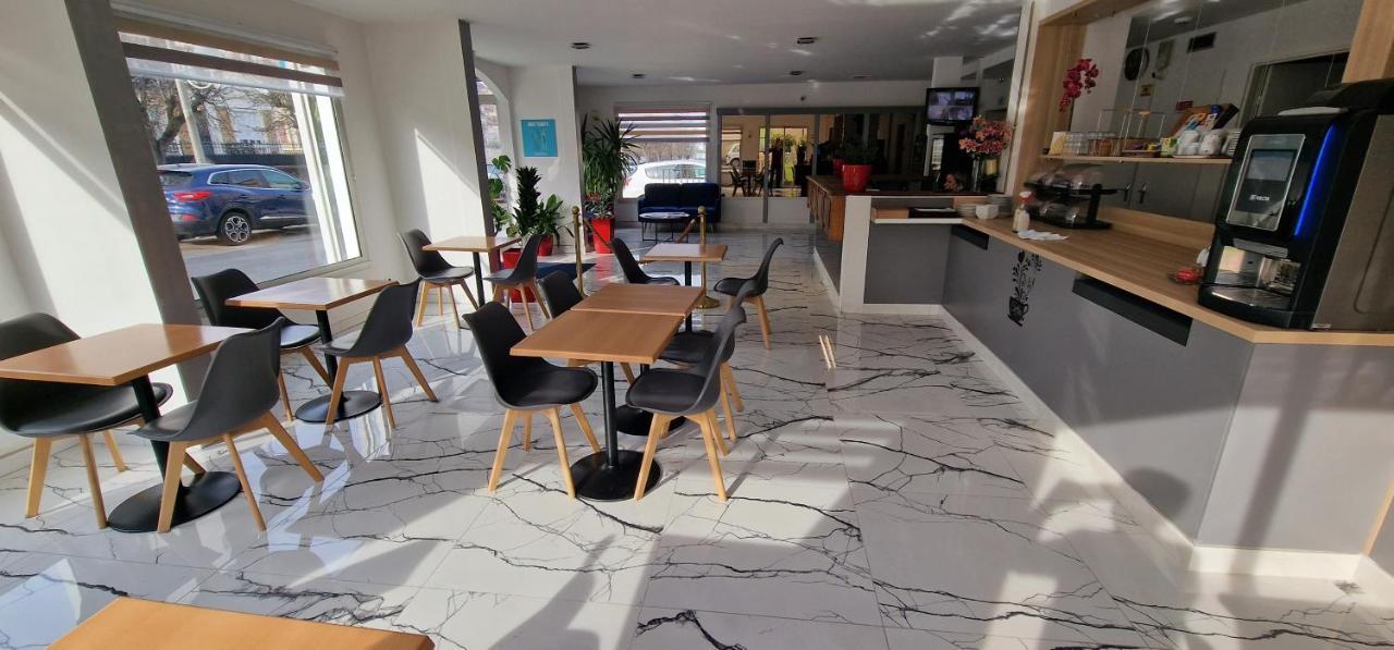Kyriad Direct Arpajon Exterior photo